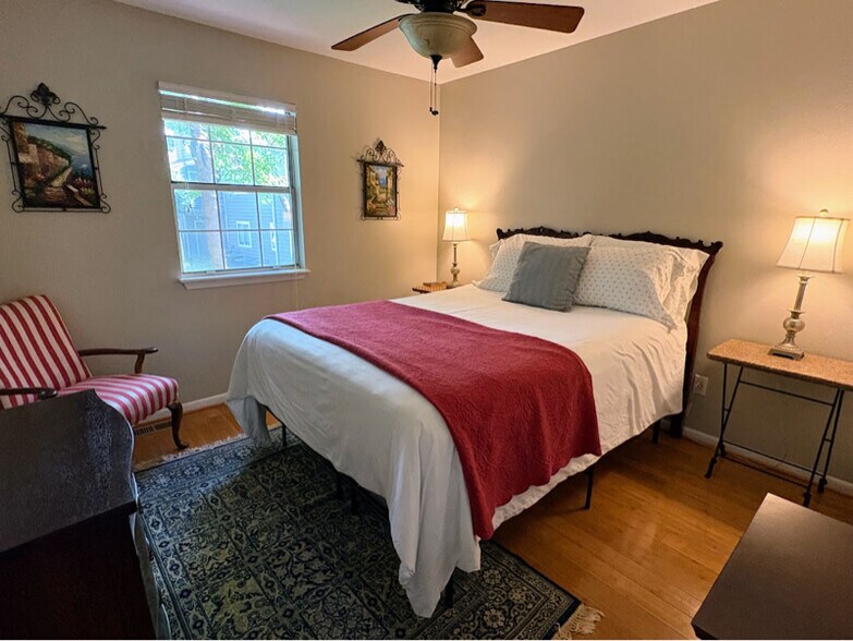 Building Photo - 3164 Heathstead Place