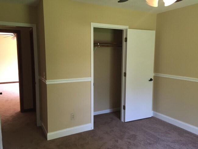 Building Photo - Newly Remodeled Home in the Wade Green Forest Subdivision