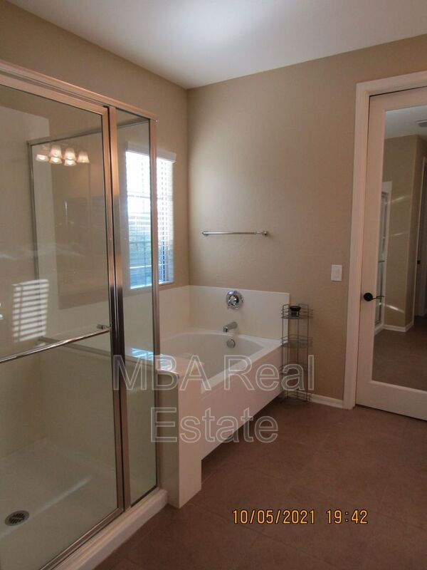 Building Photo - 863 S Annie Ln