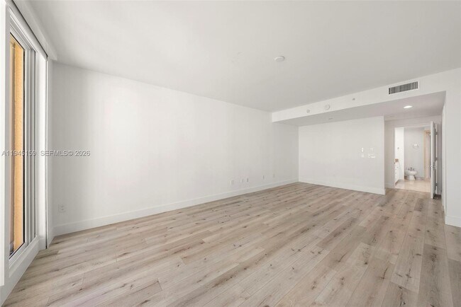 Building Photo - 789 Crandon Blvd