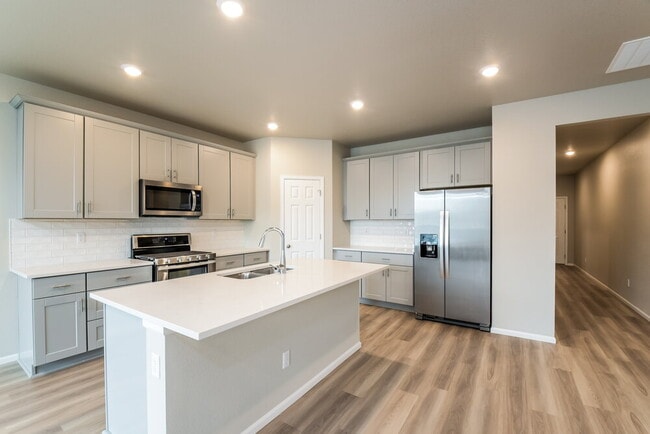 Building Photo - 9243 Salida St