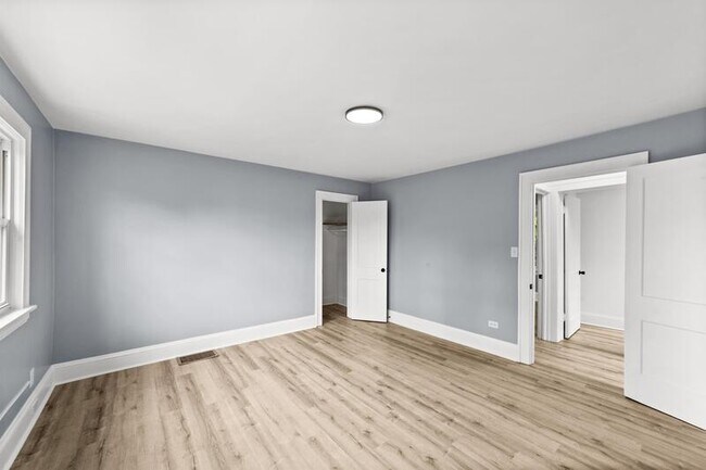 Building Photo - 11100 Thrush Ave