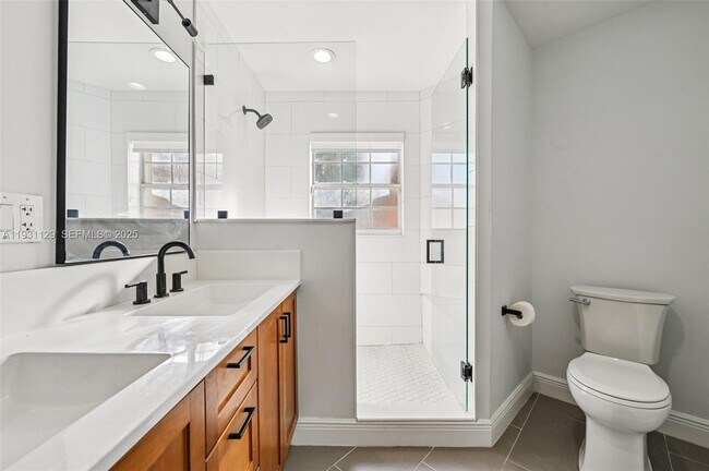 Building Photo - 1356 NW 192nd Ave