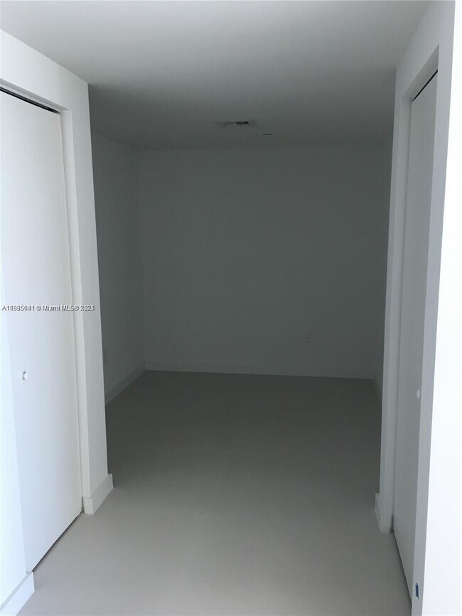 Building Photo - 1300 S Miami Ave