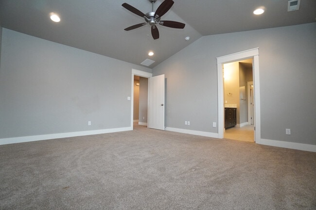 Building Photo - 2303 E Fratello St