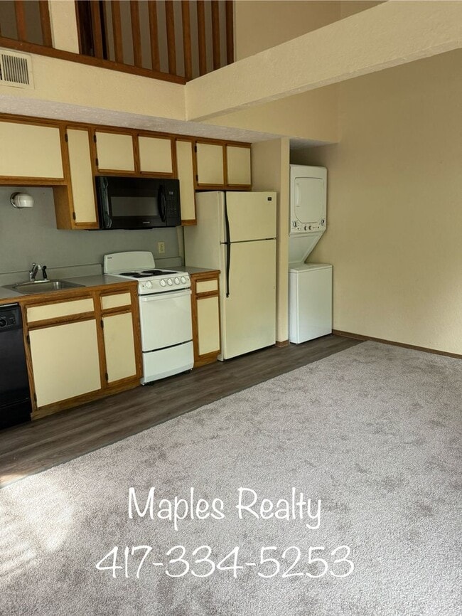 Building Photo - 2 bed/2 bath loft style BRANSON condo @ Fa...