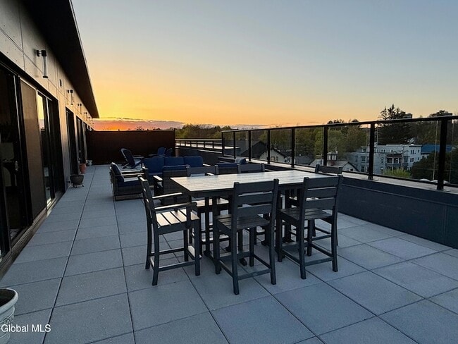 Building Photo - 78 Church St