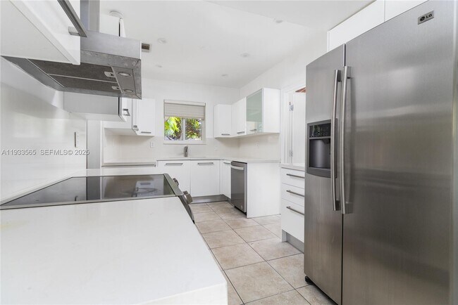 Building Photo - 1114 Genoa St