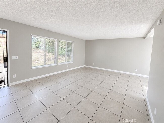 Building Photo - 16810 Village Ln