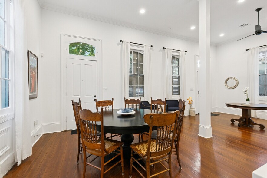 dining room, open concept - 2337 N Rampart St
