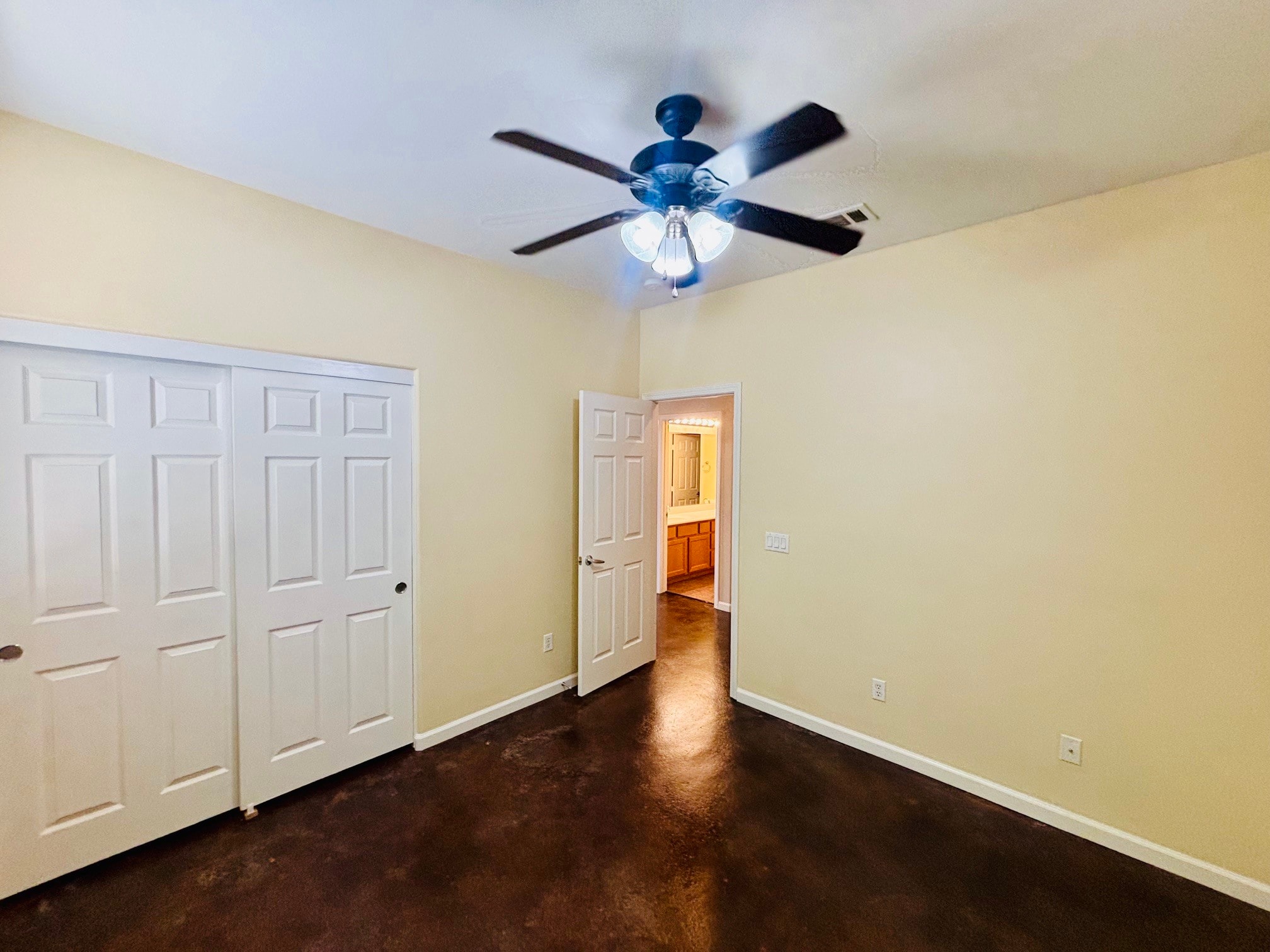 Building Photo - 4640 Trojan Ct