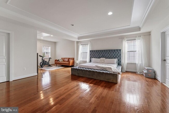 Building Photo - 6526 Wayside Pl