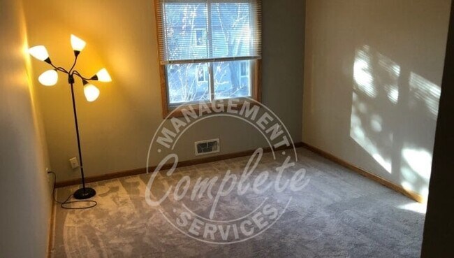 Building Photo - 4710 Osage Pt