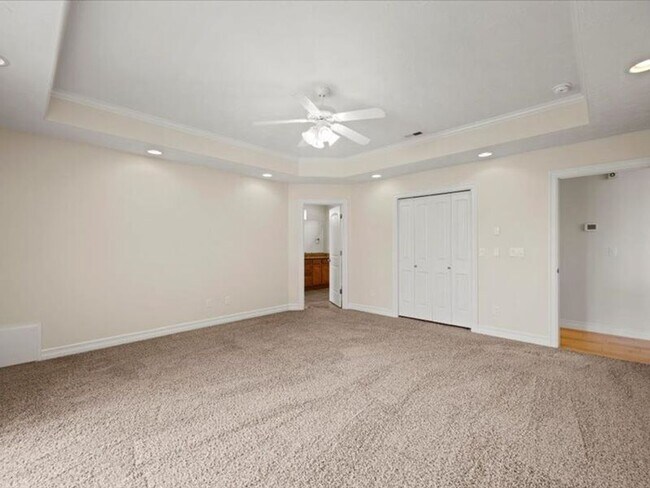 Building Photo - 2607 Stonecreek Dr