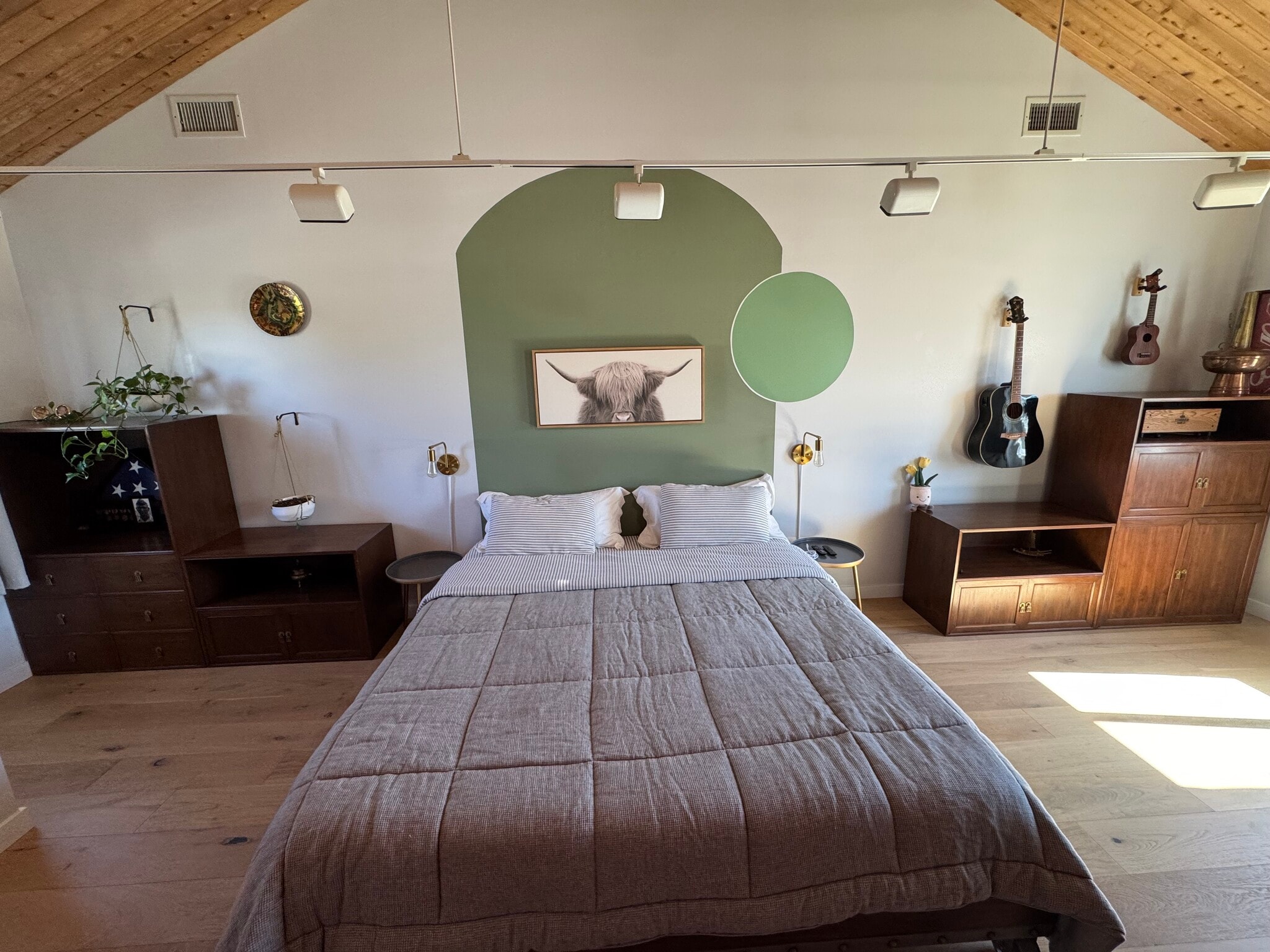 Building Photo - 22120 Rolling Ridge Dr