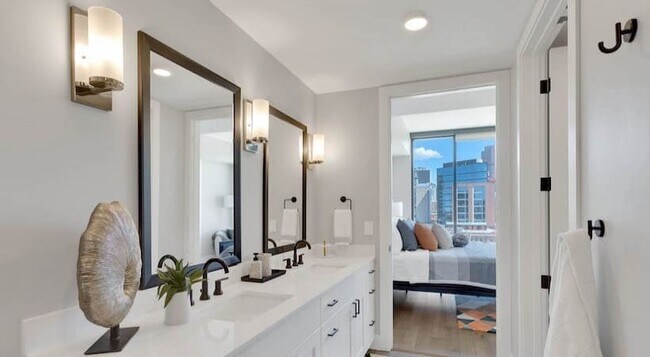 Building Photo - 1995 Wewatta St