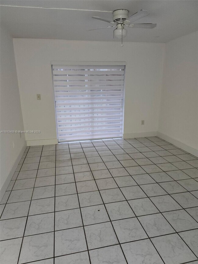 Primary Photo - 325 NW 72nd Ave