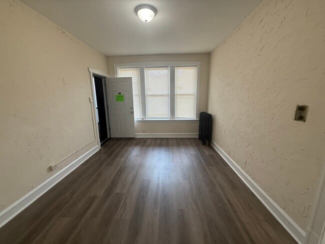Building Photo - 2206 S 57th Ave