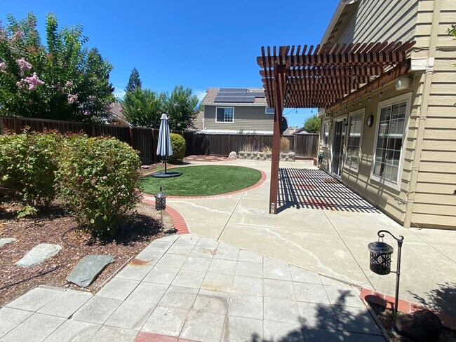 Building Photo - Reflections Home in Pleasanton – 3BR + Lof...