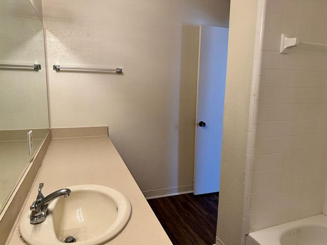 Building Photo - 2713 Hurstview Dr