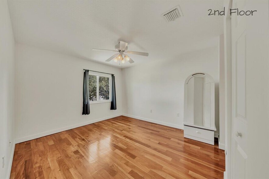 Building Photo - 2724 Treasure Cove Cir