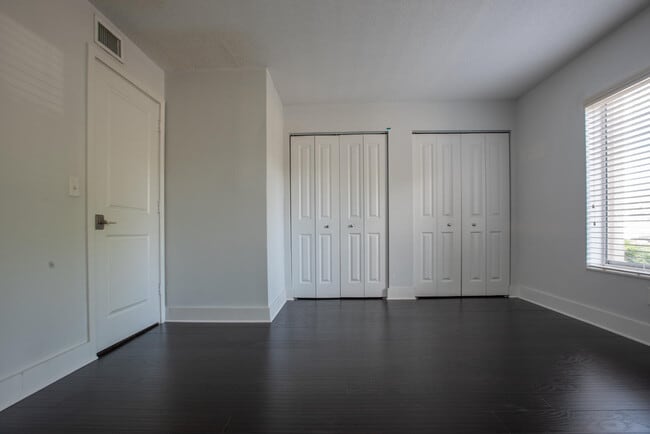 Building Photo - 815 Boynton Beach Blvd