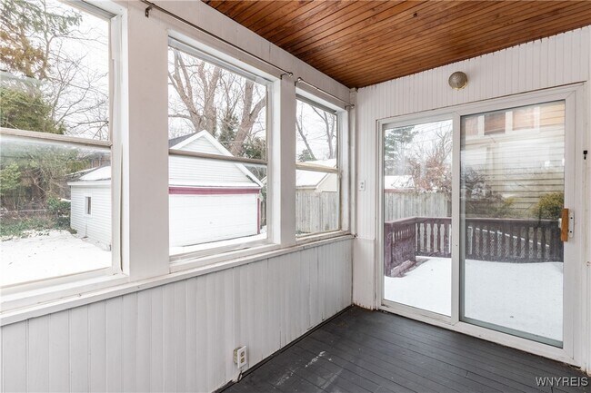 Building Photo - 189 Hamilton Dr