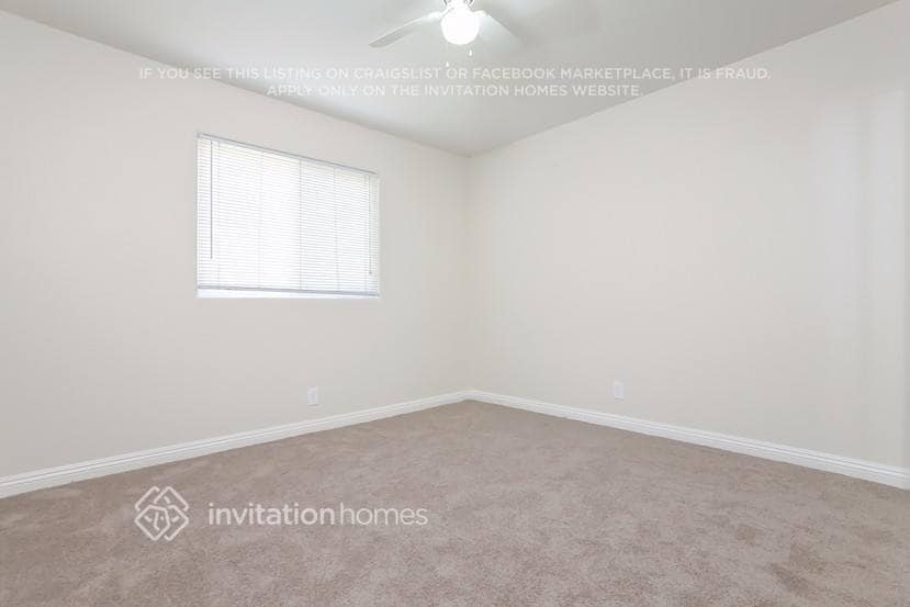 Building Photo - 452 Bard St
