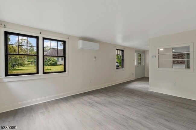 Building Photo - 68 Trenton Ave