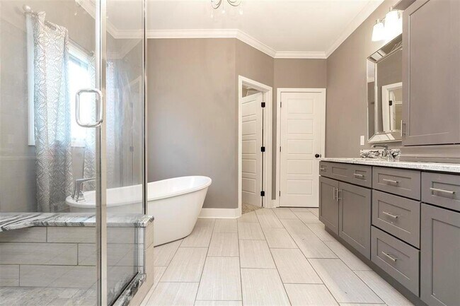 Building Photo - 413 Adalynn Cir