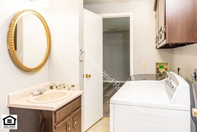Building Photo - 7726 Tipperary Trail