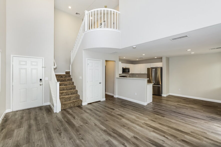 Building Photo - 9289 Hainsworth Ave