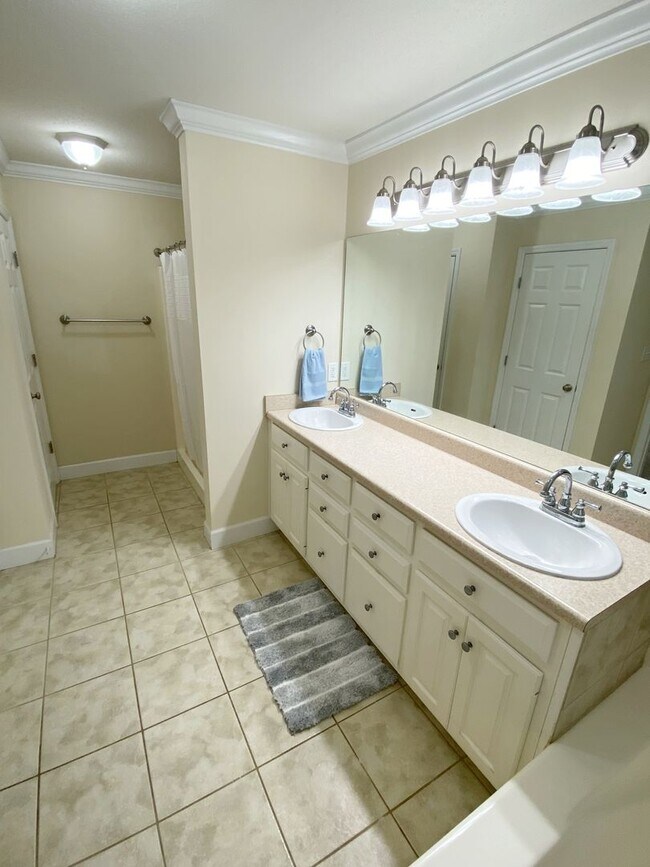 Building Photo - 4319 Autumn Ridge