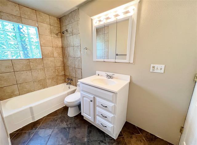 Building Photo - 3909 Atlas Dr