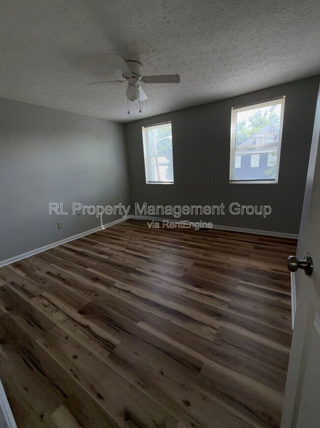 Building Photo - 483 S Champion Ave
