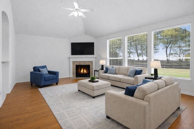 Building Photo - 20811 Garden Arbor Ln