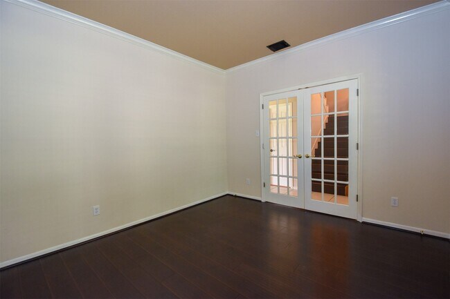 Building Photo - 314 Spencers Glen Dr