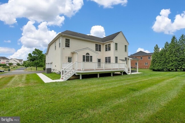 Building Photo - 23353 Lennoxville Way