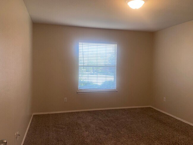 Building Photo - 3 BEDROOM, BELTON ISD