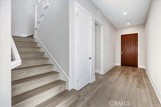 Building Photo - 212 Mistwater