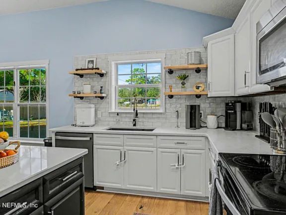 Building Photo - 87159 Chesapeake Ave