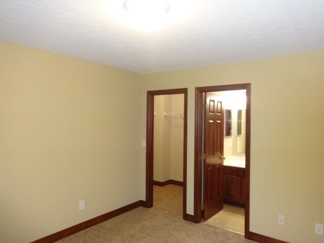 Building Photo - 987 Washington St