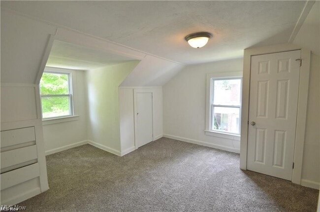 Building Photo - 2339 Renwick Dr