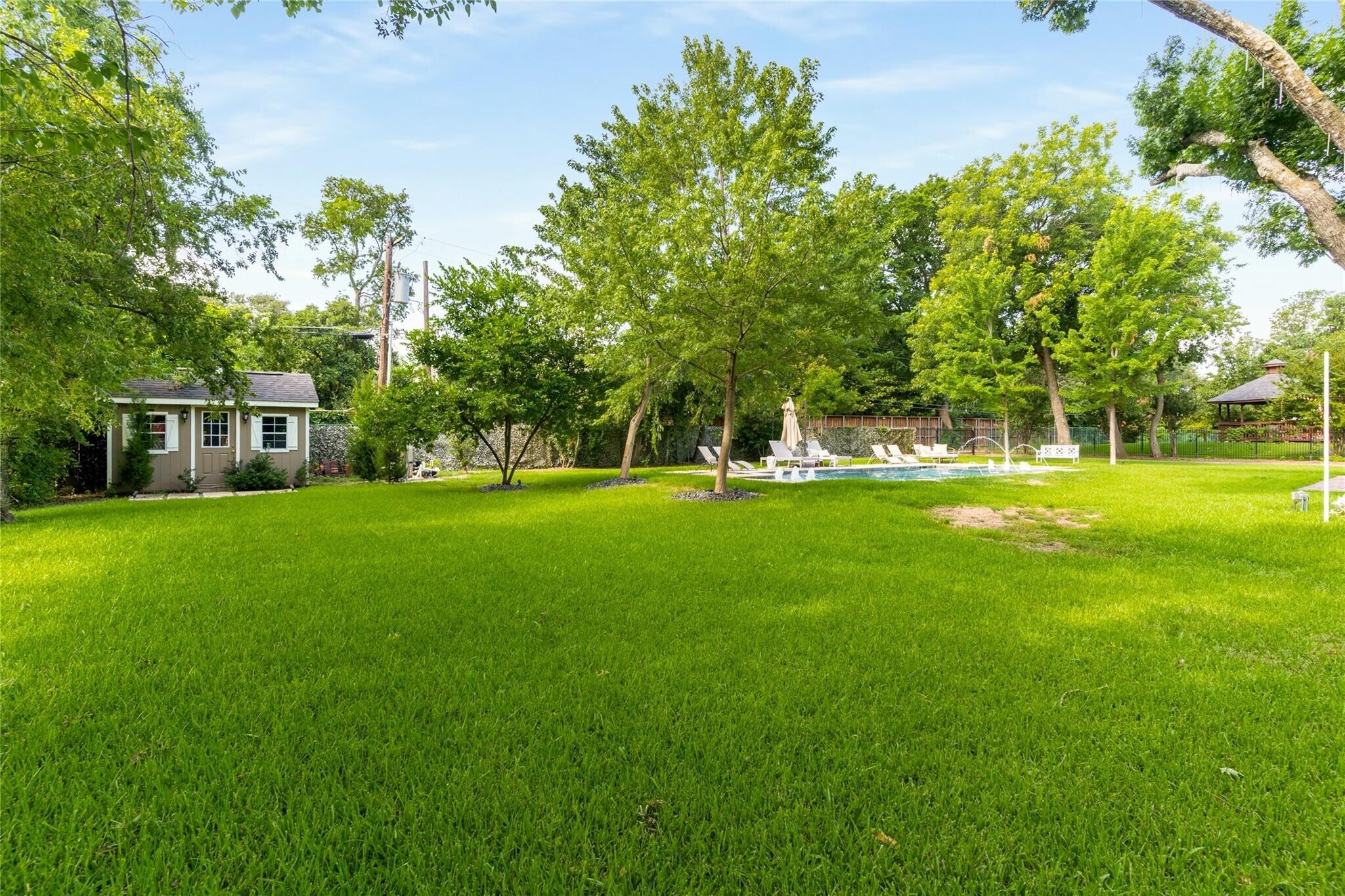 Building Photo - 4522 Walnut Hill Ln