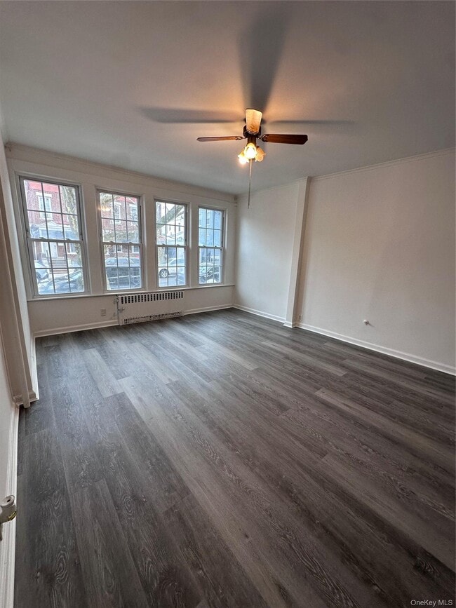 Building Photo - 72-36 67th Pl