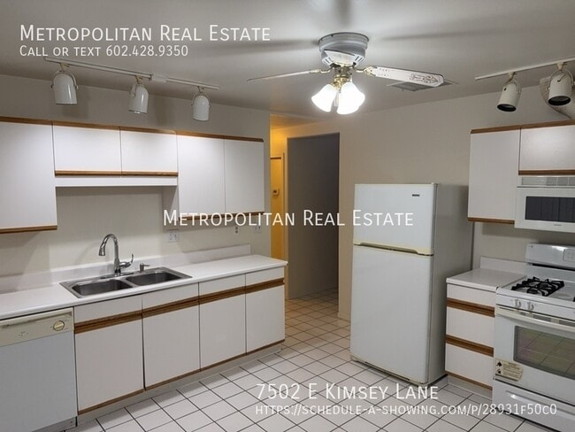 Building Photo - 7502 E Kimsey Ln