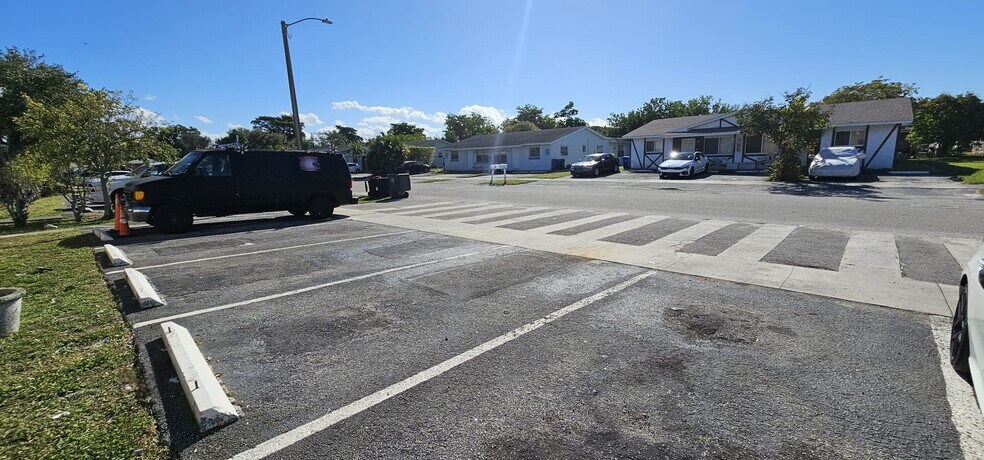 Building Photo - 1491 NW 22nd Ct