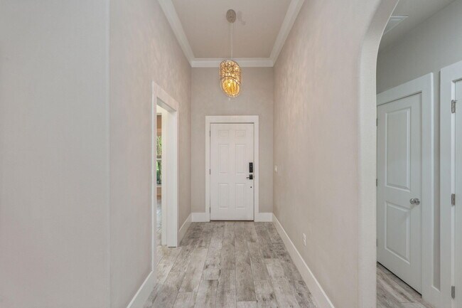 Building Photo - 518 Sibert Ave