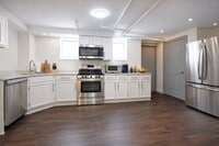 Building Photo - 306 Bryant Ave