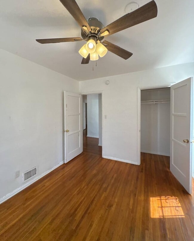 Building Photo - 3.0 bedroom in Los Angeles California 90036